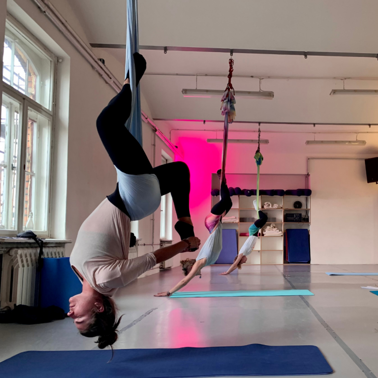 Read more about the article Was ist Aerial-Yoga?